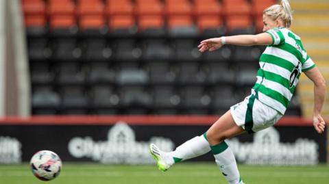 Chloe Craig scores for Celtic