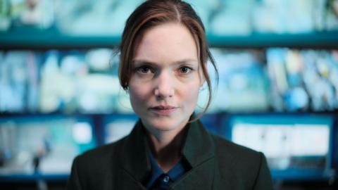 Rachel Carey (Holliday Grainger)
