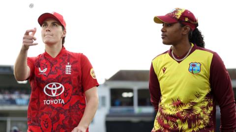 Nat Sciver-Brunt and Hayley Matthews
