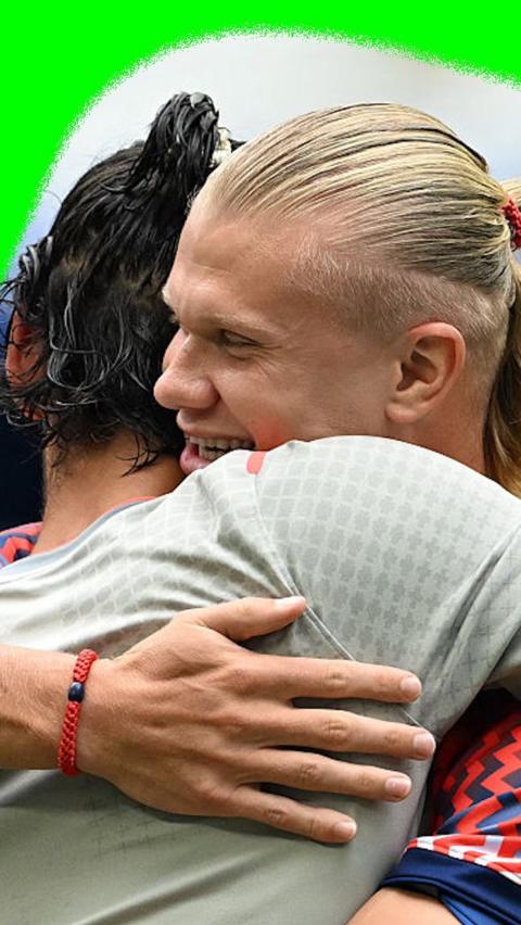 Erling Haaland and James Trafford 