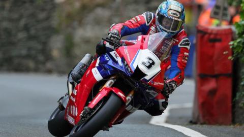 Dean Harrison on his Honda Fireblade Superbike