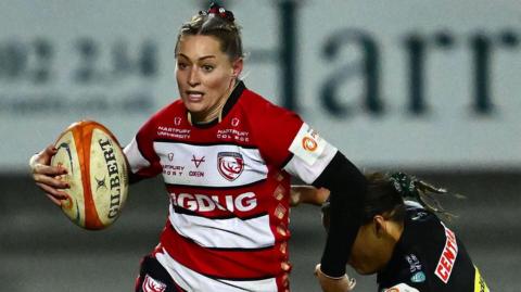 Natasha Hunt in action for Gloucester-Hartpury