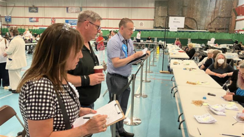 people counting the votes