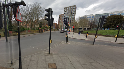 Google image of the junction of Effra Road and Mervan Road 