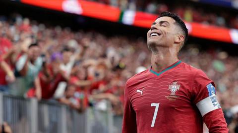 Cristiano Ronaldo celebrates