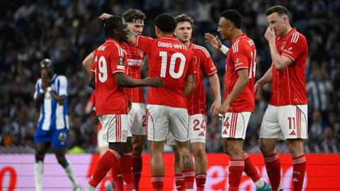 Nottingham Forest players celebrate in Porto