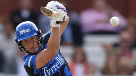 Grace Harris bats for London Spirit in the 2025 Women's Hundred