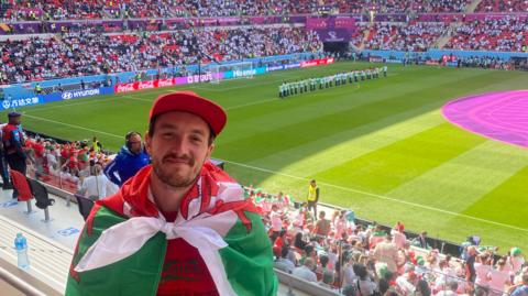 Wales fan Rhodri Williams has vowed to run a mile for every point Wales lose by during the tournament