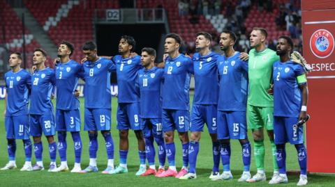 The Israel team before the game against Italy 
