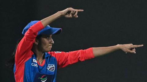 Jemimah Rodrigues directs her fielders