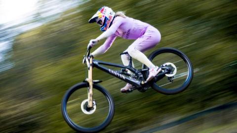 Tahnee Seagrave in action in the Mountain Bike World Series