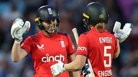 Nat Sciver-Brunt and Heather Knight celebrate as England beat New Zealand