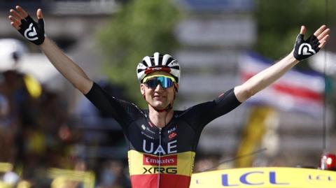Tim Wellens celebrates winning stage 15 of the 2025 Tour de France