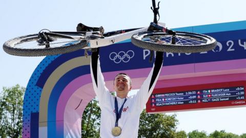 Tom Pidock celebrates gold