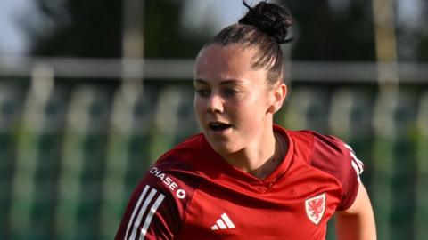 Georgia Walters playing for Wales