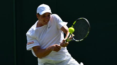 Ollie Tarvet