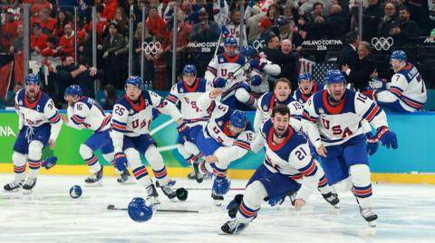 Ecstatic image of US mens team celebrating winning gold