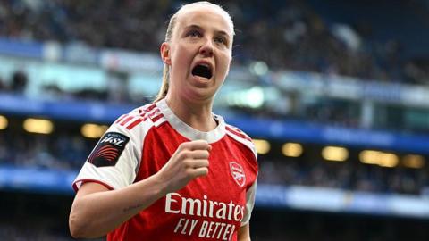 Beth Mead celebrates