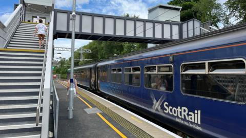 A ScotRail train at the newly opened Giffnock station on the East Kilbride line