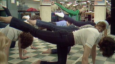 Diana Moran and a group of women do exercises for the legs