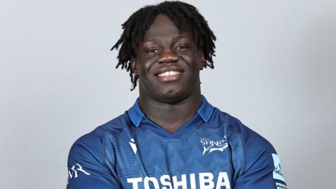 Asher Opoku-Fordjour in Sale kit