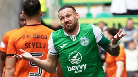 Hibernian winger Martin Boyle celebrates