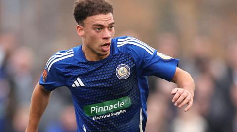 Isaac Sinclair in action for Curzon Ashton