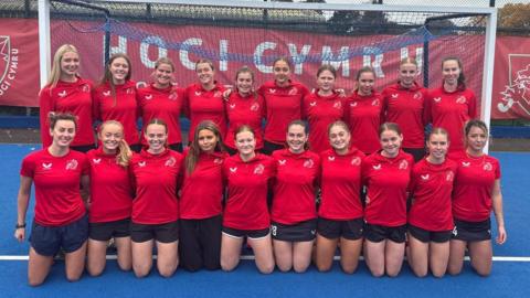 Carfan hoci dan 21 Cymru