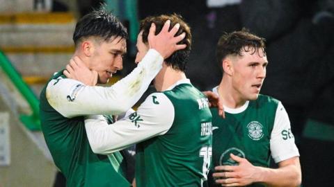 Hibs Celebrate