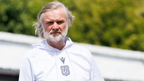 Dundee manager Steven Pressley