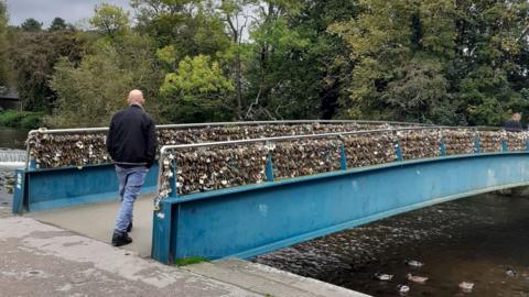 Jamie Allen on Weir Bridge