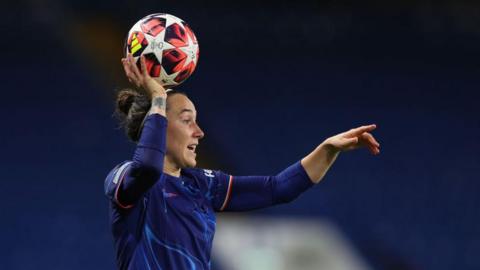 Lucy Bronze taking a throw-in for Chelsea 