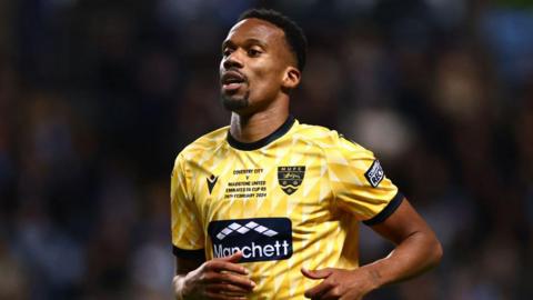 Manny Duku in action for Maidstone United 