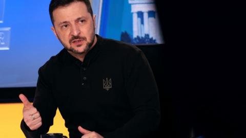 Война в Украине: Зеленский назвал сделку с США «действительно равноправной», в Белом доме говорят о сигнале России