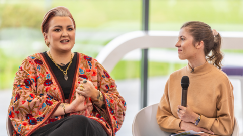 Mair yn holi Bronwen Lewis