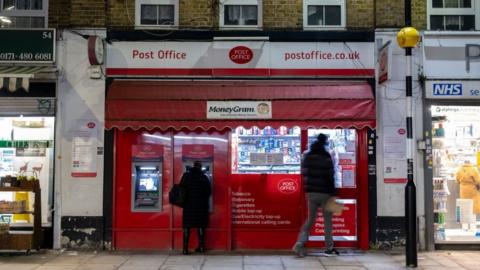 Post Office branch in Wapping, London