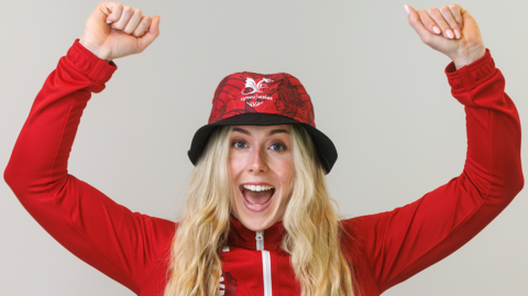 Emma Finucane wearing a bucket hat at Wales' kitting out day