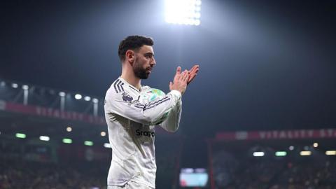Bruno Fernandes applauds the United fans
