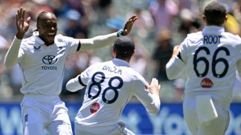 Jofra Archer celebrates a wicket