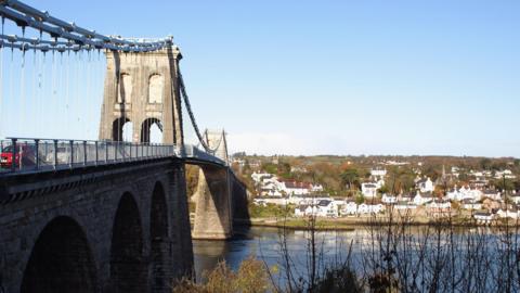 Pont Menai