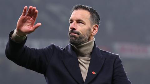 Ruud van Nistelrooy waves to the crowd during Manchester United's win over Leicester in the Premier League