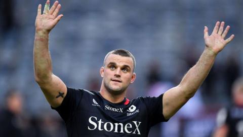 Ben Earl waves to Saracens fans
