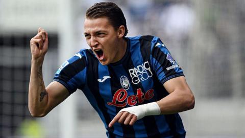 Mateo Retegui celebrates scoring a goal