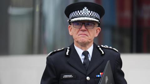 Sir Mark Rowley in uniform