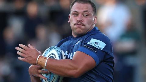 Tadgh McElroy in action for Sale Sharks