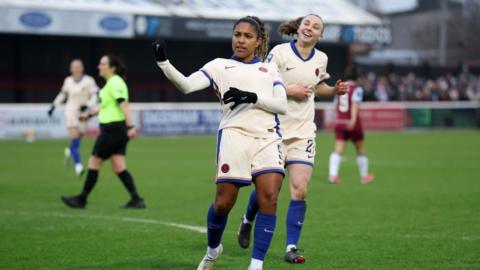 Catarina Macário celebrates scoring against West Ham