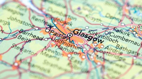 A picture that shows Glasgow on a  map. 