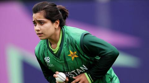 Fatima Sana bowling for Pakistan against South Africa at the T20 World Cup