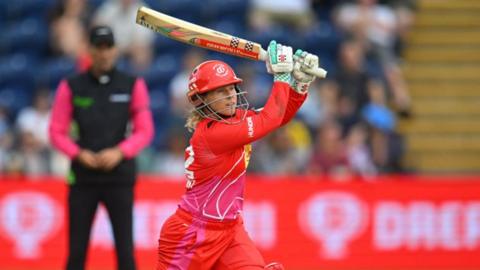 Welsh Fire's Tammy Beaumont in action