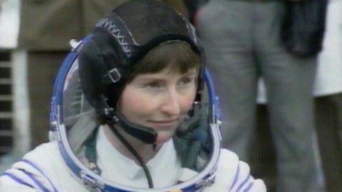 Helen Sharman wearing an astronaut suit in 1991